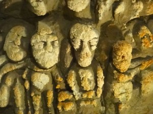 Sculptures deteriorating